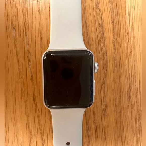 Apple Watch Series 3 - Picture 4 of 4